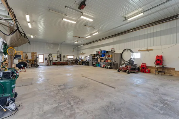 $1,250,000 | 15585 County 9 Boulevard, Goodhue, MN 55027