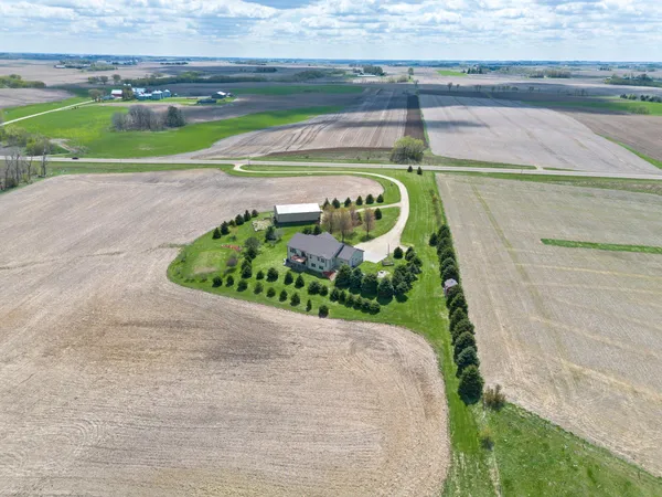 $1,250,000 | 15585 County 9 Boulevard, Goodhue, MN 55027