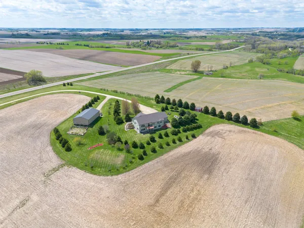 $1,250,000 | 15585 County 9 Boulevard, Goodhue, MN 55027