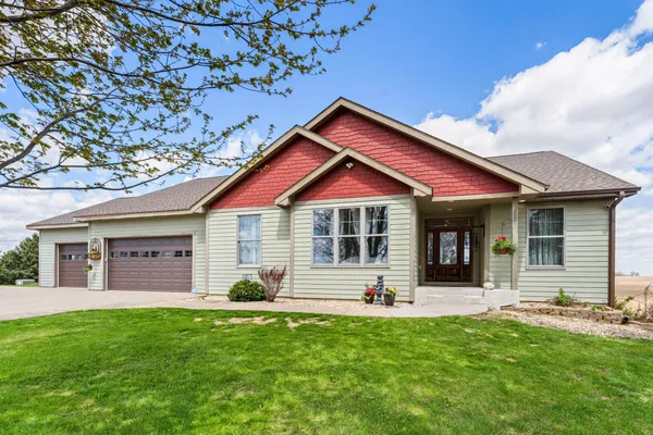 $1,250,000 | 15585 County 9 Boulevard, Goodhue, MN 55027