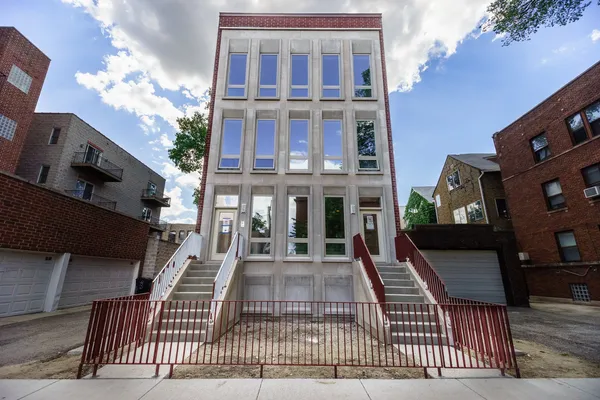 $4,750 | 2812 North Mildred Avenue, Unit 1E, Chicago, IL 60657