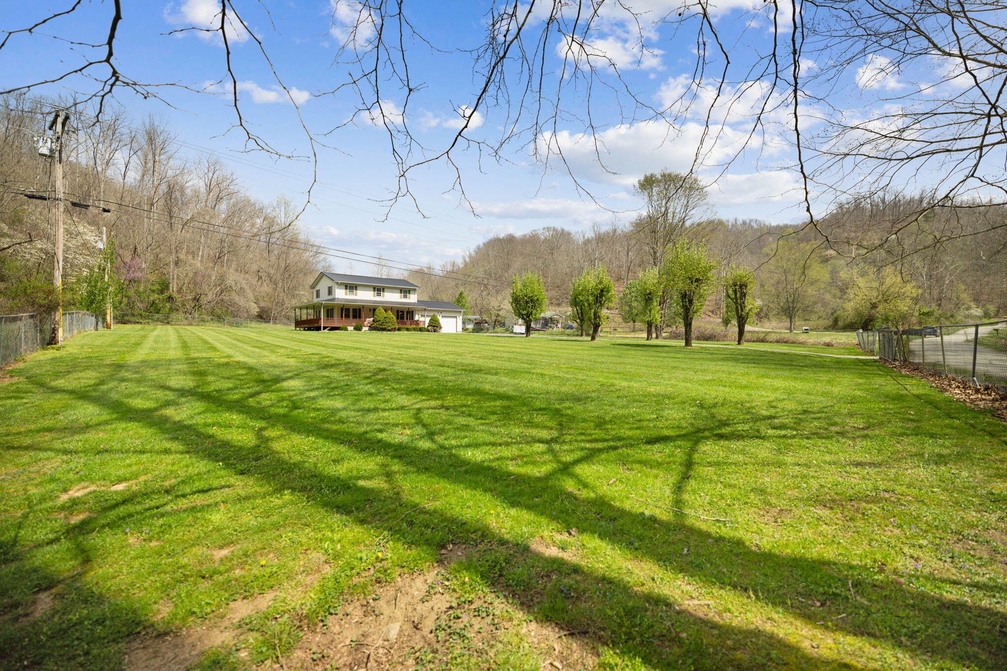321 Saplin Fork Road Manchester, KY 40962 - Photo 2 of 49 IMG_6696