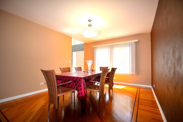 800 Edgemere Road Buffalo Grove, IL 60089 - Photo 8 of 25