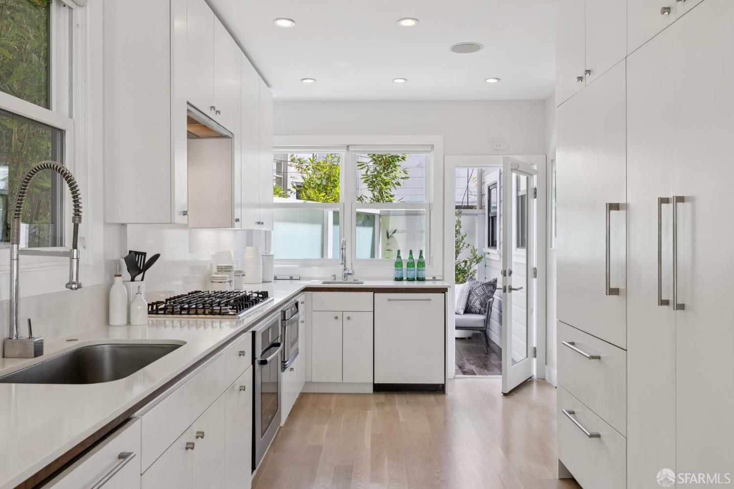 12 Rico Way San Francisco, CA 94123 - Photo 15 of 41