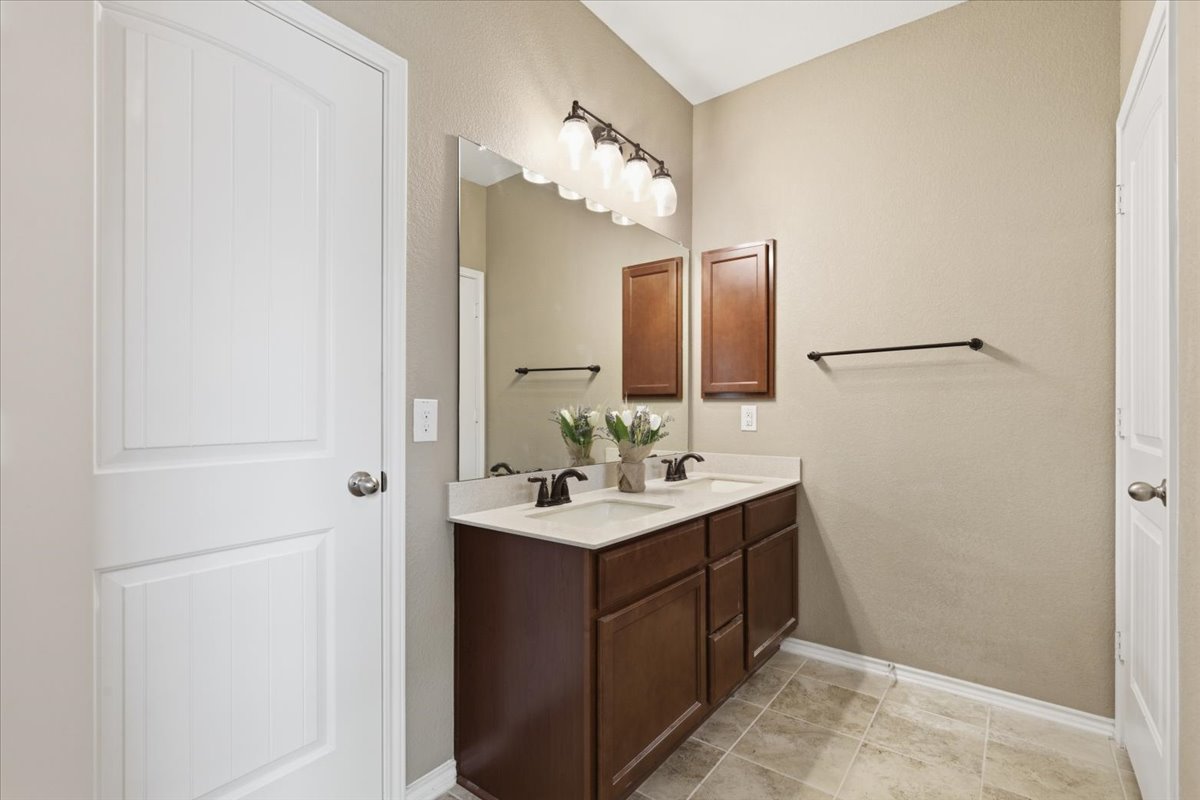 1006 Toltec Trail Georgetown, TX 78626 - Photo 10 of 40
