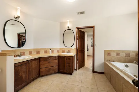 $1,375,000 | 105 Laurelwood Drive North, Austin, TX 78733