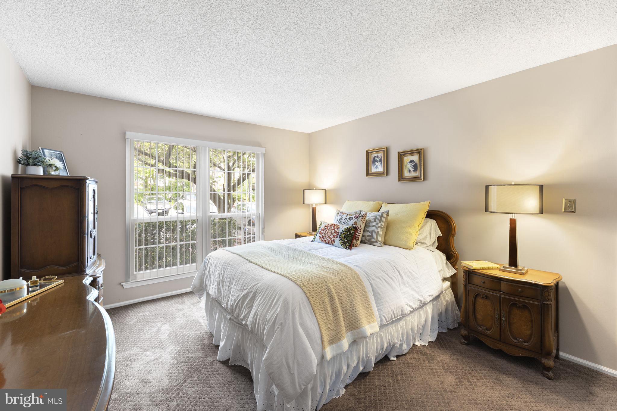 14 Cheverny Court Hamilton, NJ 08619 - Photo 8 of 25 Primary En Suite Bedroom