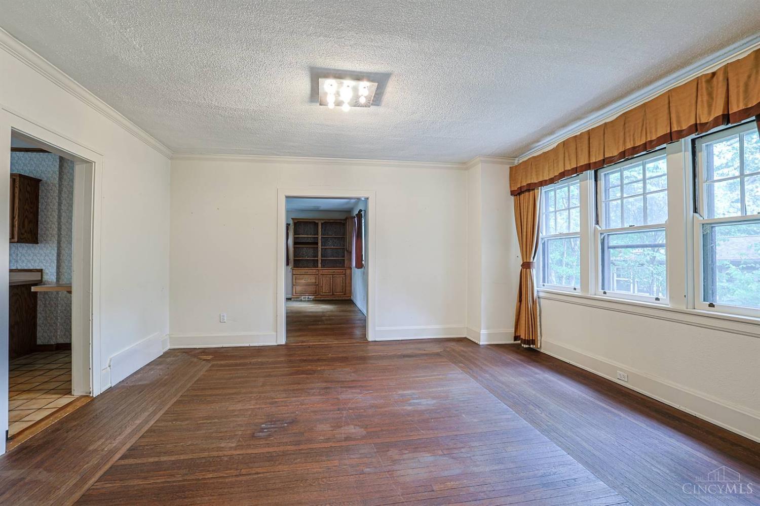 42 Fleming Road Wyoming, OH 45215 - Photo 13 of 53