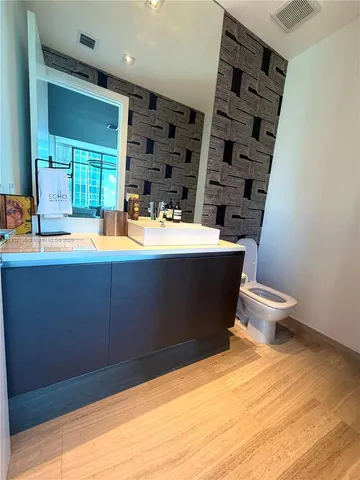 a view of entryway with a outdoor space