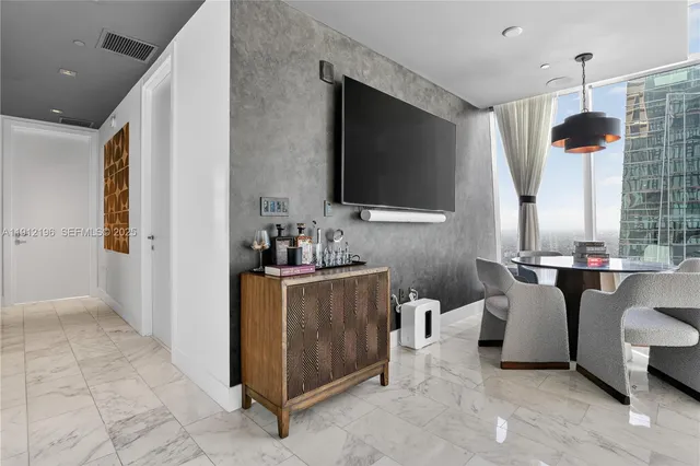 $1,695,000 | 1451 Brickell Avenue, Unit 4304, Miami, FL 33131