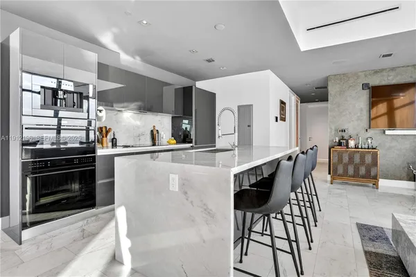 $1,695,000 | 1451 Brickell Avenue, Unit 4304, Miami, FL 33131
