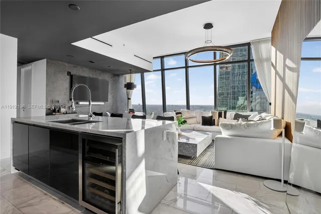 $1,695,000 | 1451 Brickell Avenue, Unit 4304, Miami, FL 33131