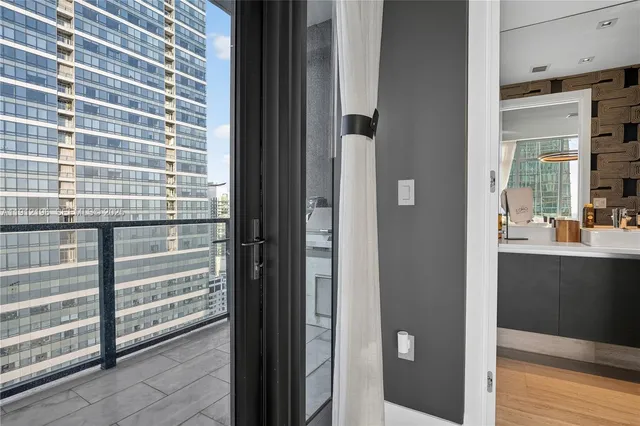 $1,695,000 | 1451 Brickell Avenue, Unit 4304, Miami, FL 33131