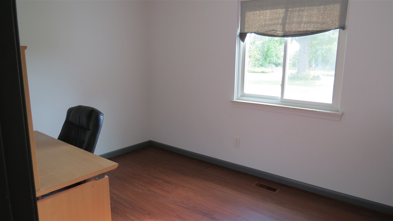 190 Holmes Road Allenton, MI 48002 - Photo 17 of 33 Gallery Image 17
