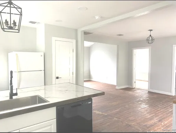 $1,600 | 106 Weber, Poth, TX 78147