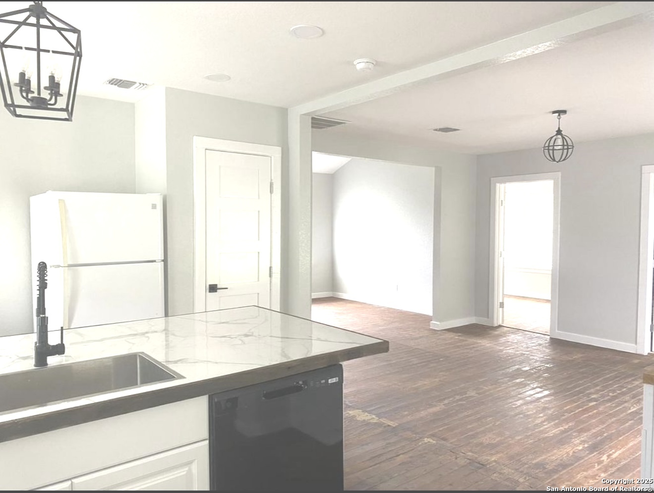 106 Weber Poth, TX 78147 - Photo 3 of 9