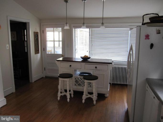 9205 2nd Avenue Silver Spring, MD 20910 - Photo 2 of 25 Breakfast Area