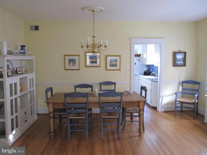 9205 2nd Avenue Silver Spring, MD 20910 - Photo 6 of 25 Dining Room