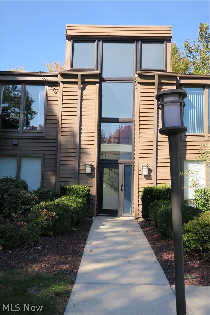 Welcome Home to 985 Canyon View Rd