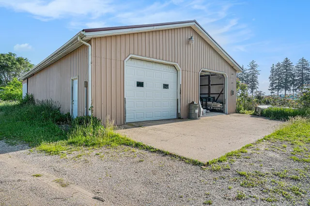 $365,000 | 19100-146 Fairchild Road, Constantine, MI 49042