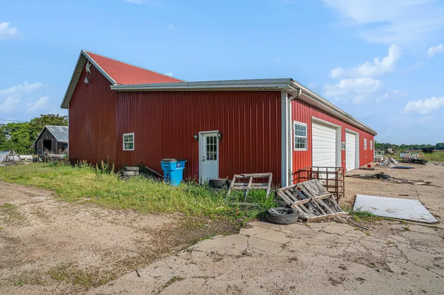 $365,000 | 19100-146 Fairchild Road, Constantine, MI 49042