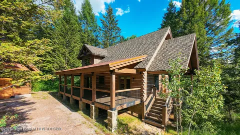 $1,250,000 | 172 Spurwood Drive, Star Valley Ranch, WY 83127