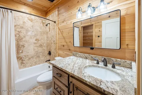 $1,250,000 | 172 Spurwood Drive, Star Valley Ranch, WY 83127