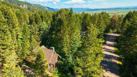$1,250,000 | 172 Spurwood Drive, Star Valley Ranch, WY 83127