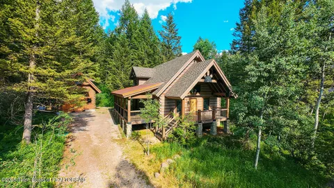 $1,250,000 | 172 Spurwood Drive, Star Valley Ranch, WY 83127