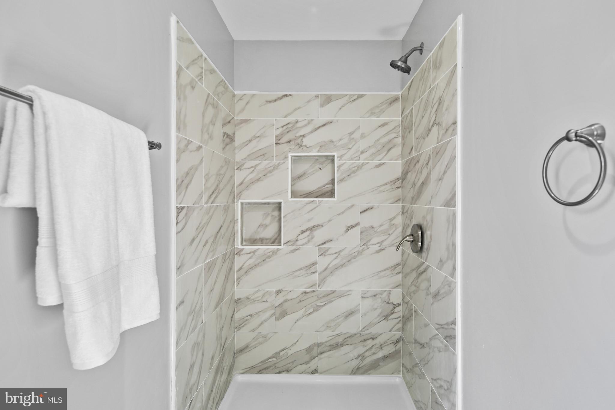 929 Edgewood Road Edgewater, MD 21037 - Photo 18 of 43 Primary bathroom