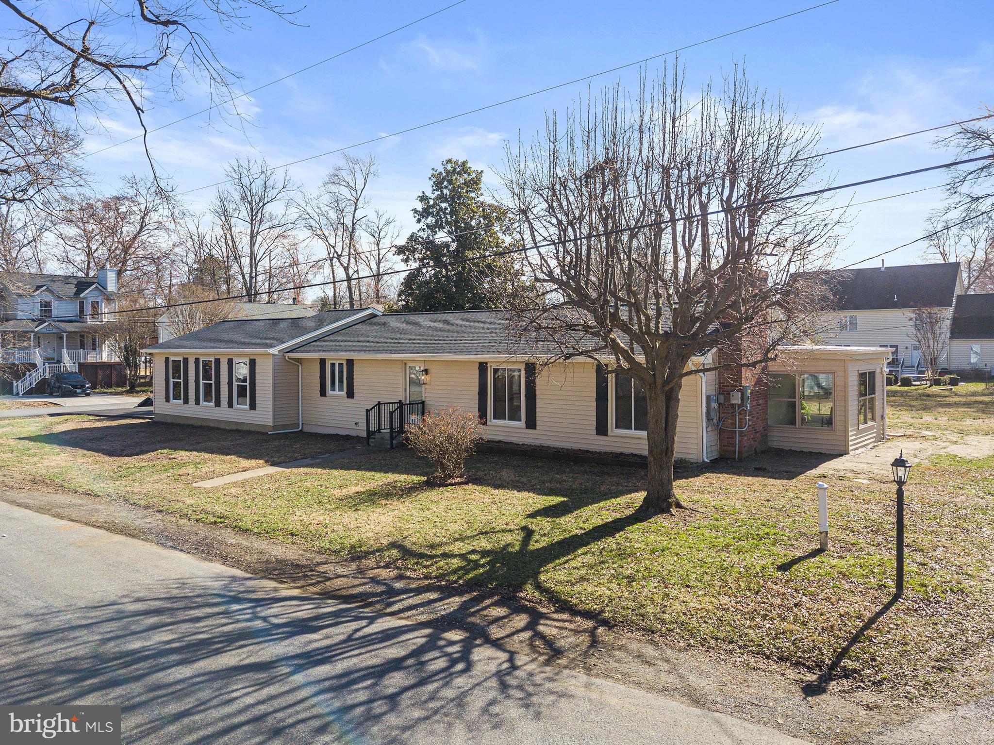 929 Edgewood Road Edgewater, MD 21037 - Photo 2 of 43