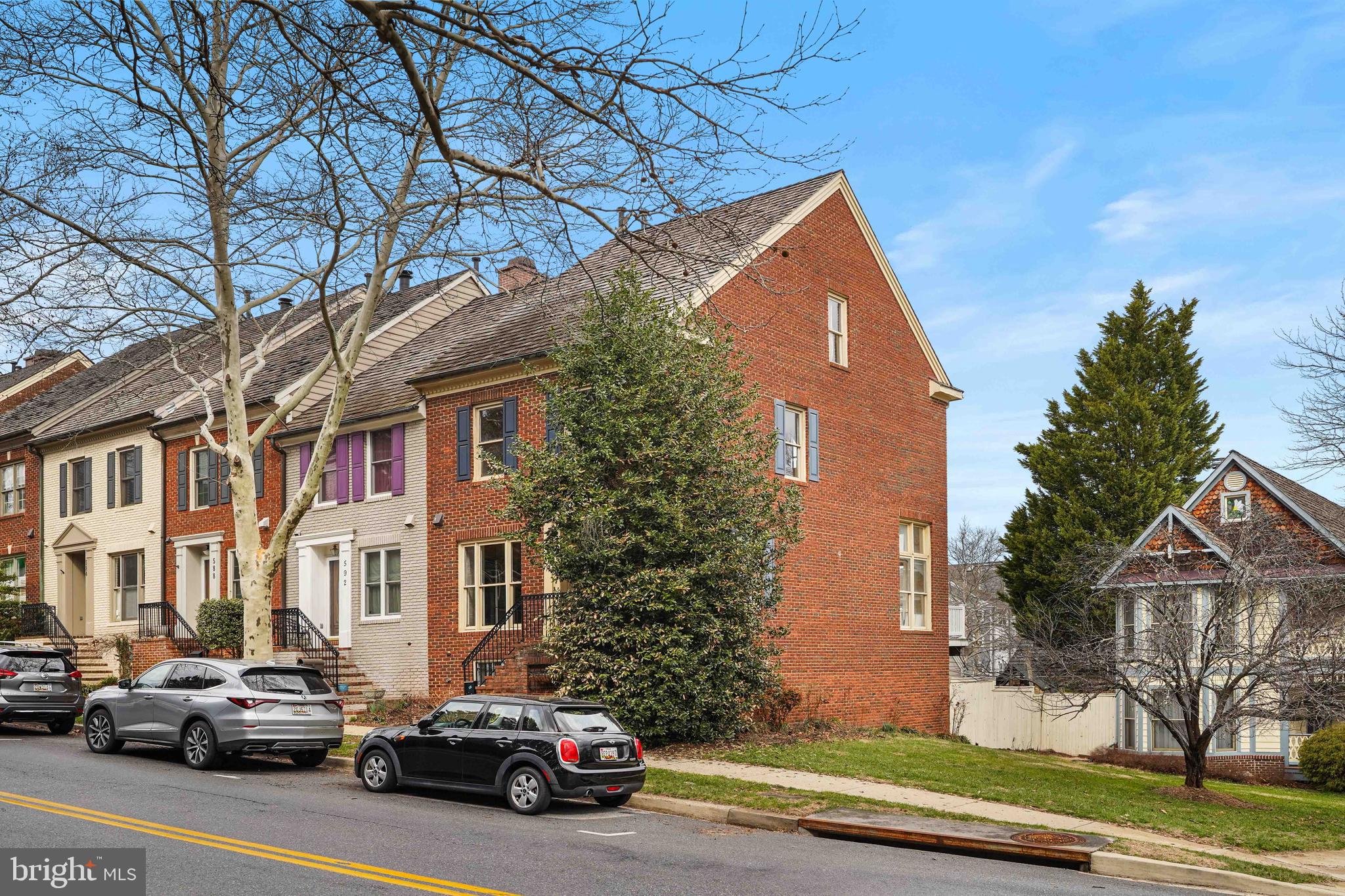 596 Chestertown Street Gaithersburg, MD 20878 - Photo 2 of 62