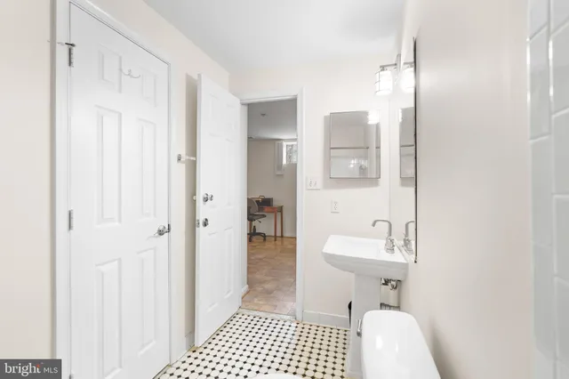 $835,000 | 596 Chestertown Street, Gaithersburg, MD 20878