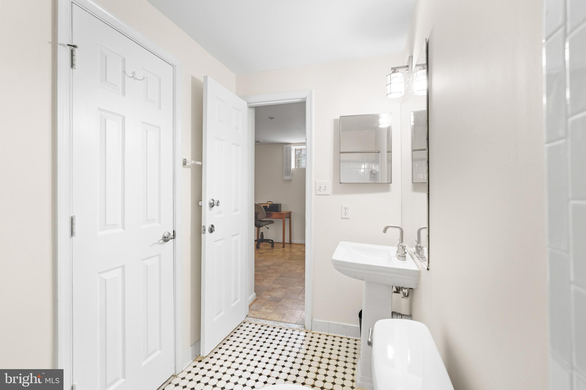 596 Chestertown Street Gaithersburg, MD 20878 - Photo 50 of 62