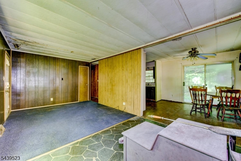 77 Sand Pond Road Hamburg, NJ 07419 - Photo 7 of 44