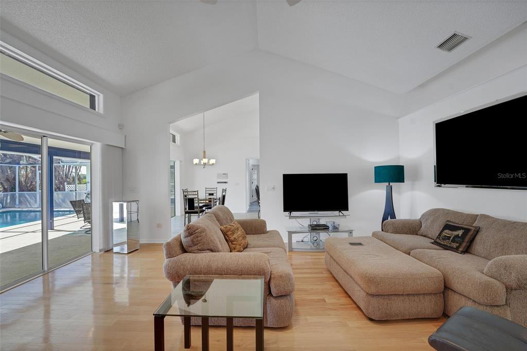 2984 Plantation Road Winter Haven, FL 33884 - Photo 11 of 38