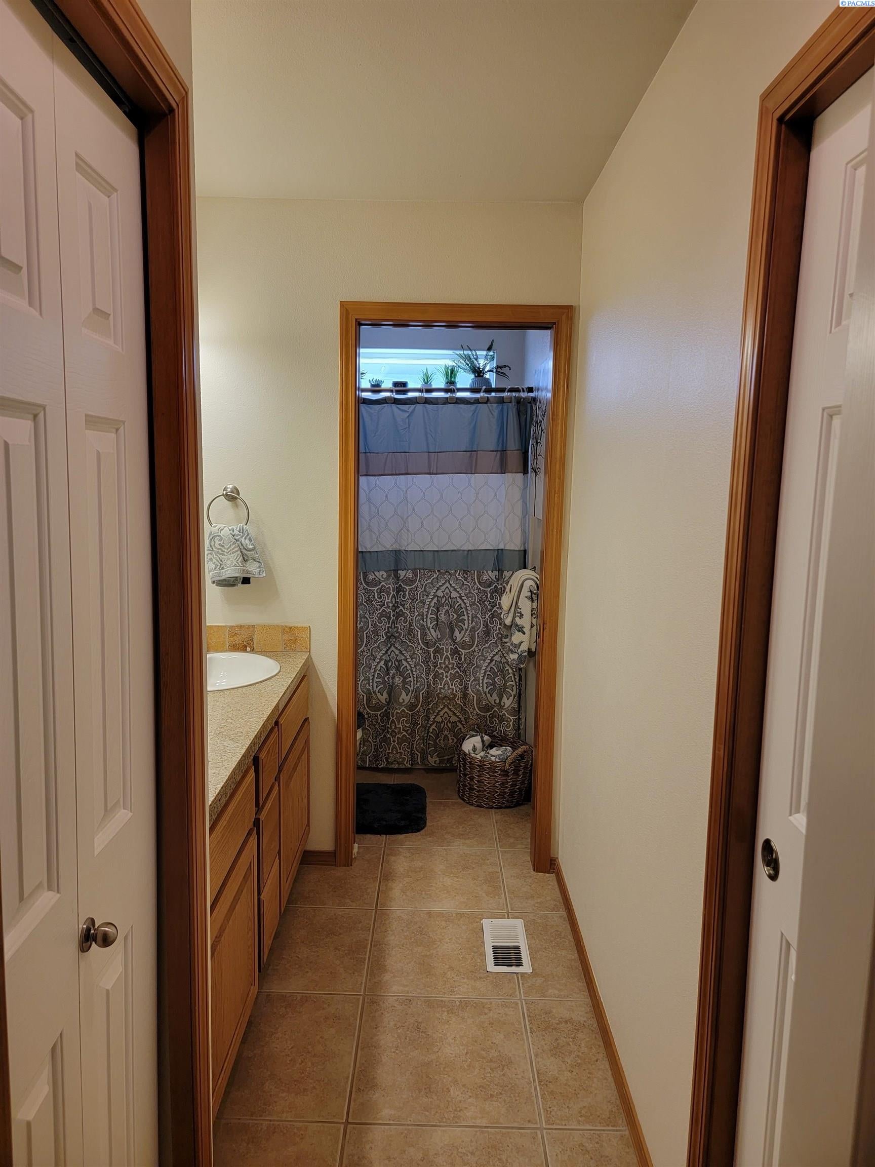 161 Keene Road Richland, WA 99352 - Photo 16 of 43 Gallery Image 16