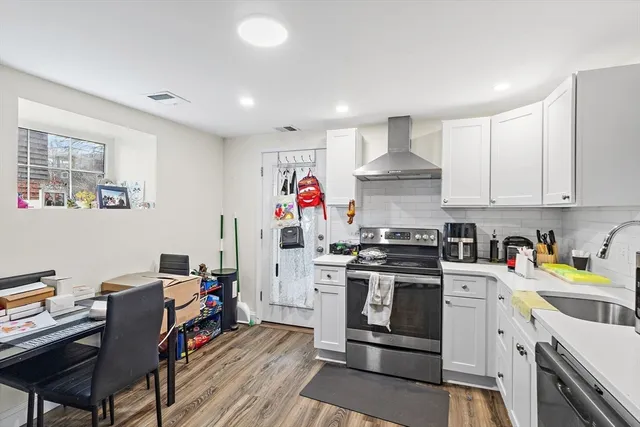 $889,000 | 3 Clinton Road, Revere, MA 02151