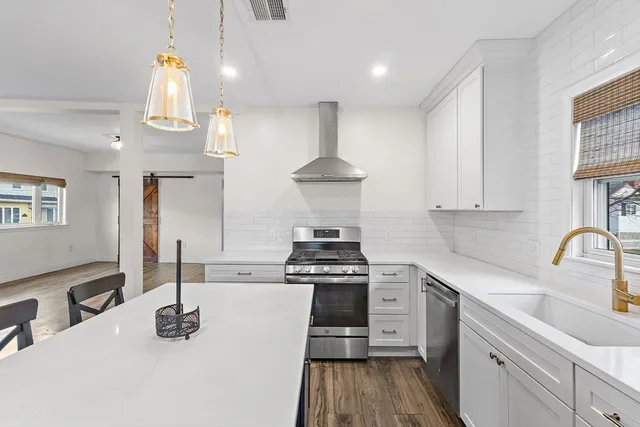 $889,000 | 3 Clinton Road, Revere, MA 02151