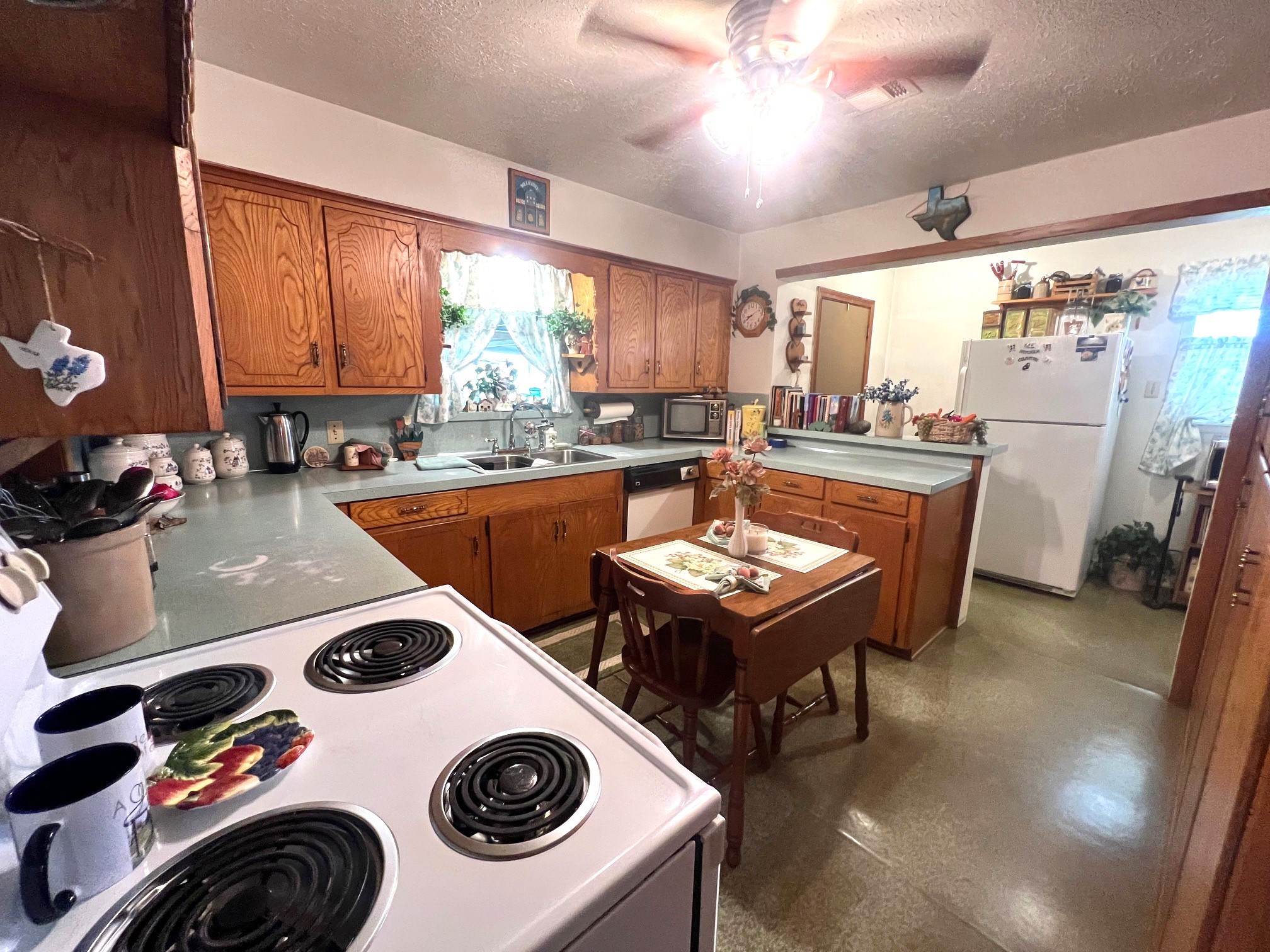 3798 Johnston Road Wallis, TX 77485 - Photo 18 of 38