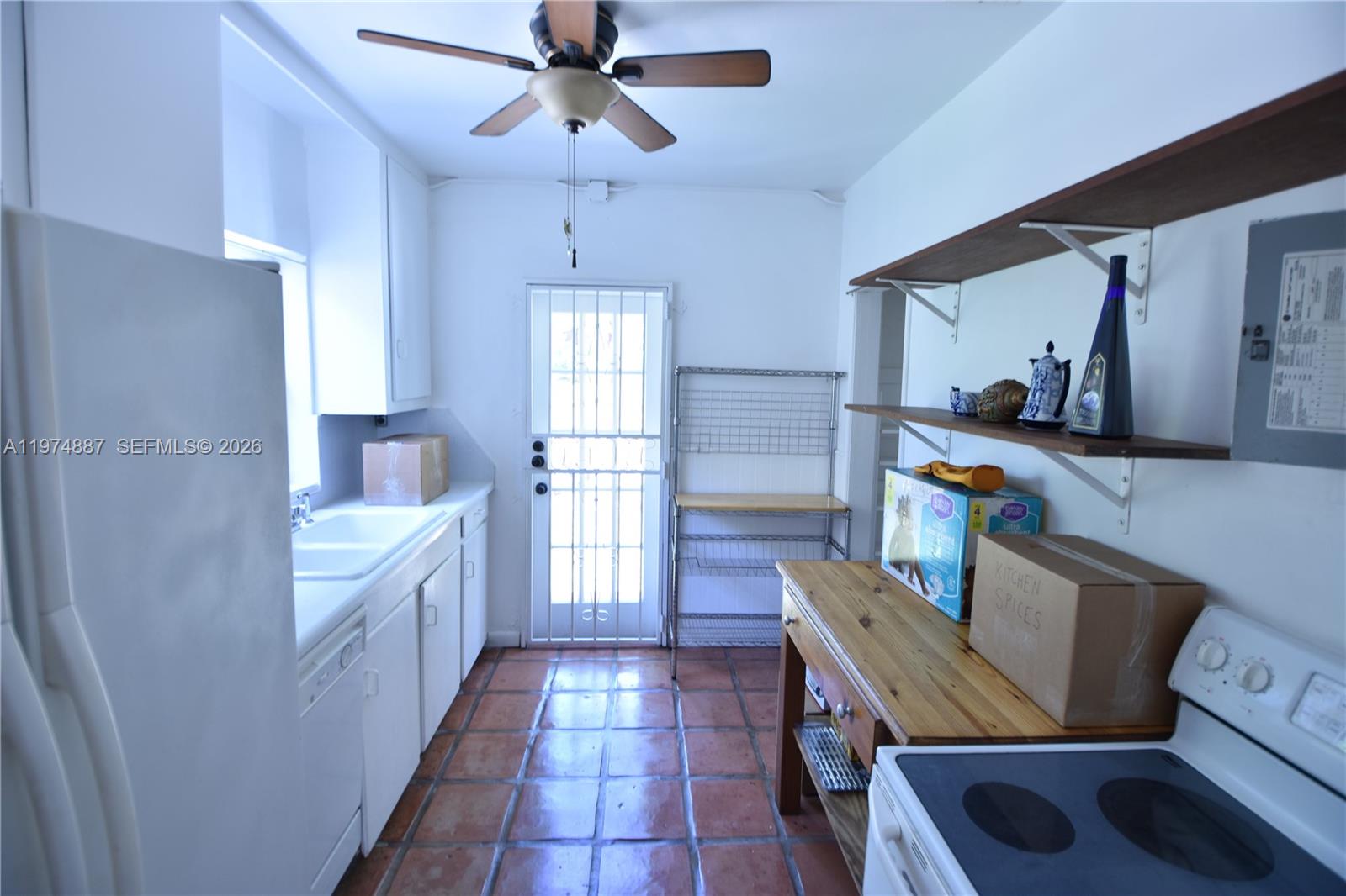 5900 Southwest 60th Street Miami, FL 33143 - Photo 6 of 8