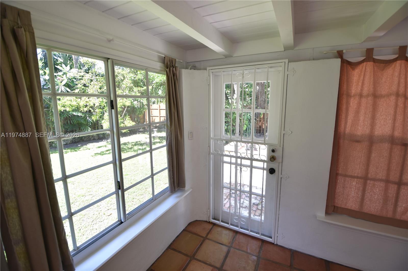 5900 Southwest 60th Street Miami, FL 33143 - Photo 8 of 8 Huge backyard