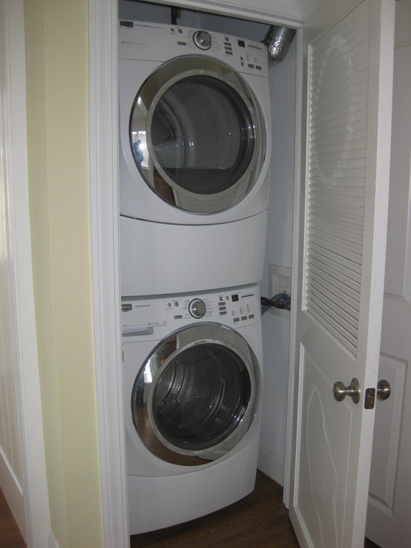 14 Amory Road, Unit 3 Waltham, MA 02453 - Photo 10 of 19 Gallery Image 10