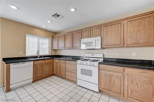 $1,725 | 2760 Red Vista Court, Henderson, NV 89074