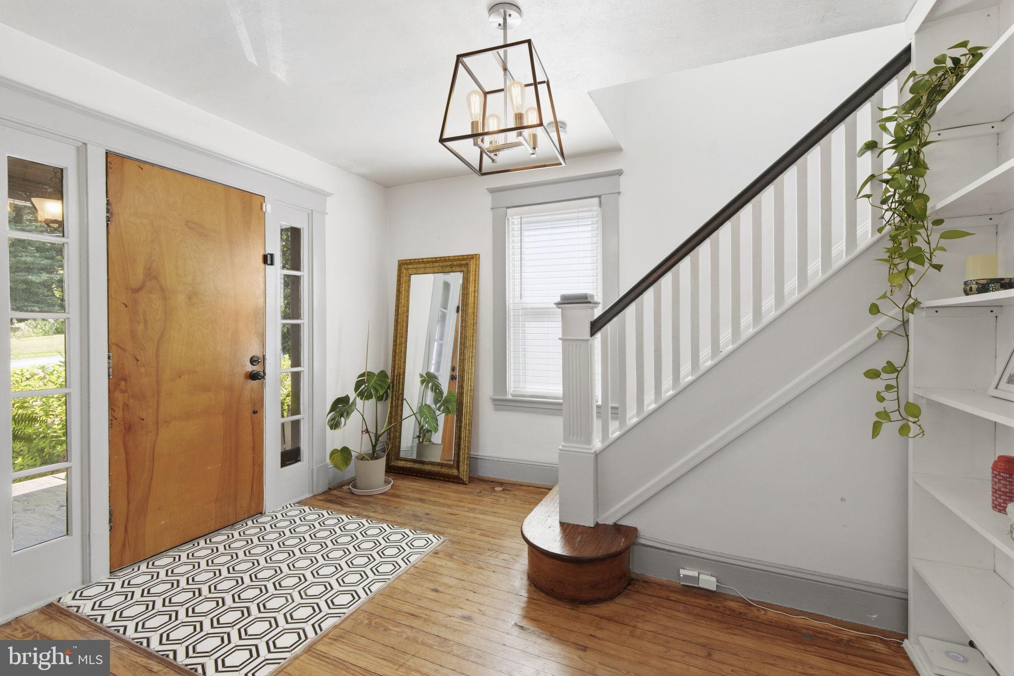 603 Hilltop Road Catonsville, MD 21228 - Photo 3 of 30 Main Entrance Interior