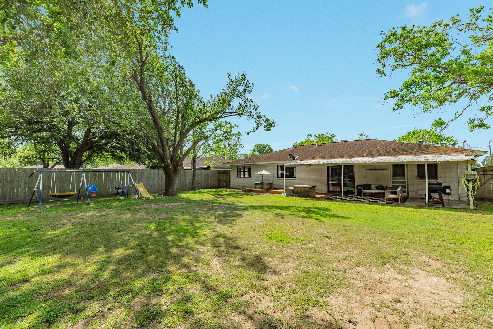 621 Southside Drive Angleton, TX 77515 - Photo 24 of 25
