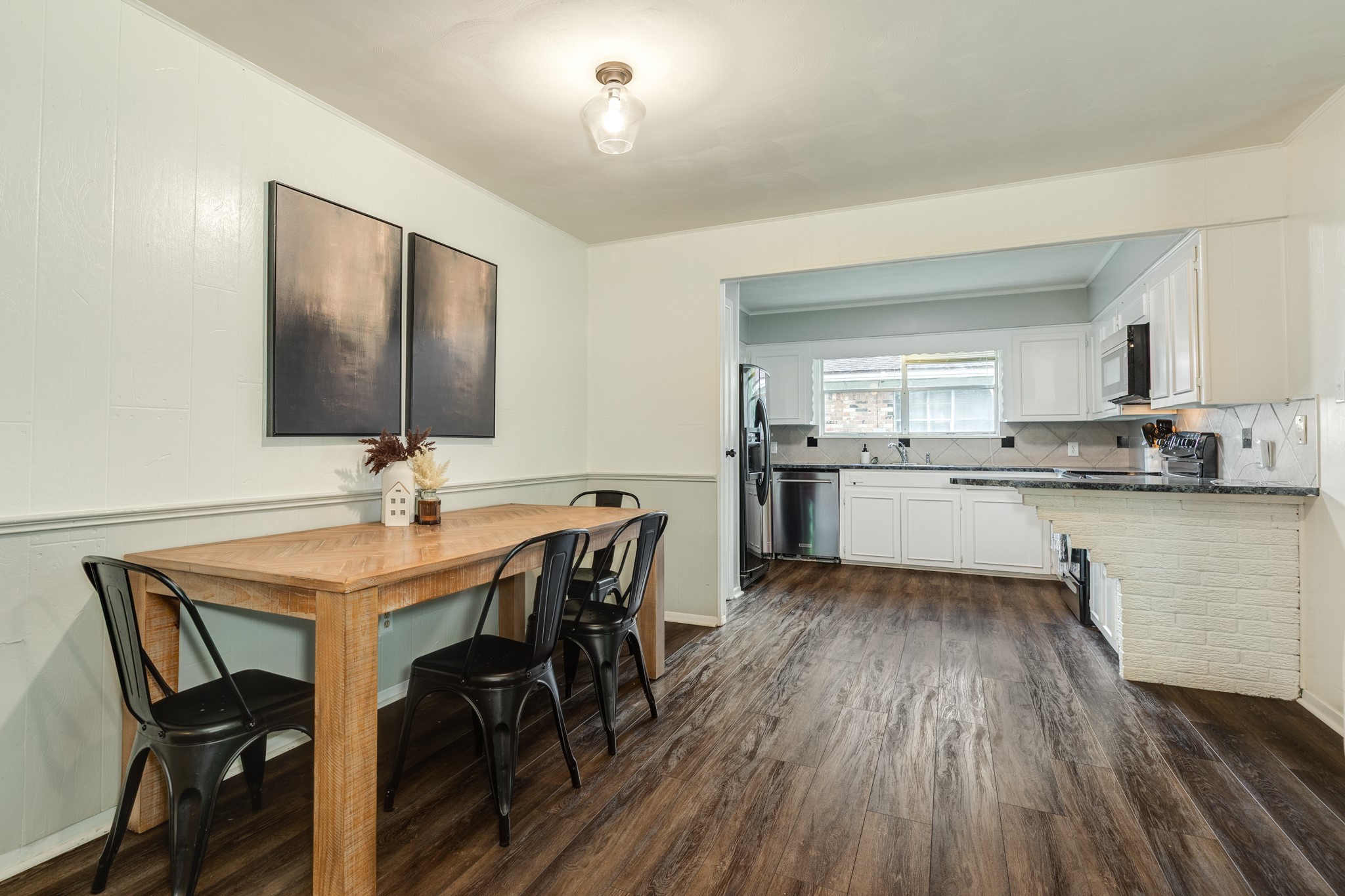 621 Southside Drive Angleton, TX 77515 - Photo 6 of 25