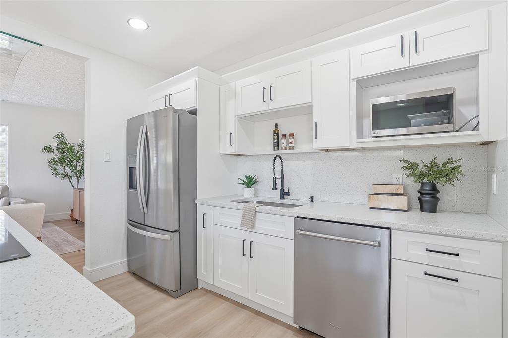 3005 West St Conrad Street Tampa, FL 33607 - Photo 10 of 32