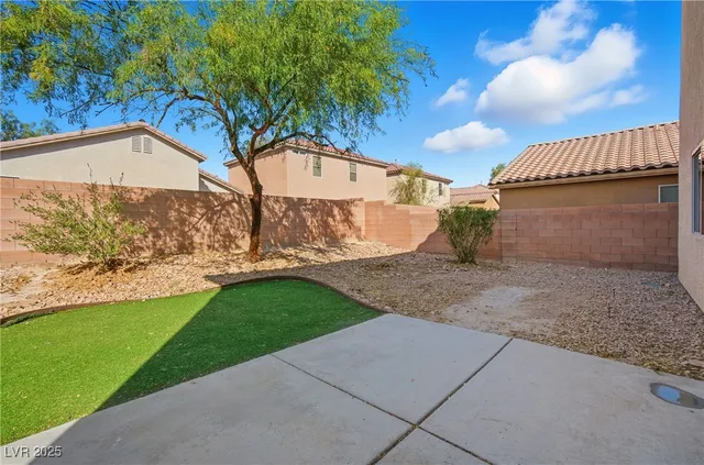$1,930 | 2832 King Michael Avenue, North Las Vegas, NV 89086