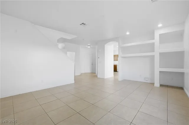 $1,930 | 2832 King Michael Avenue, North Las Vegas, NV 89086